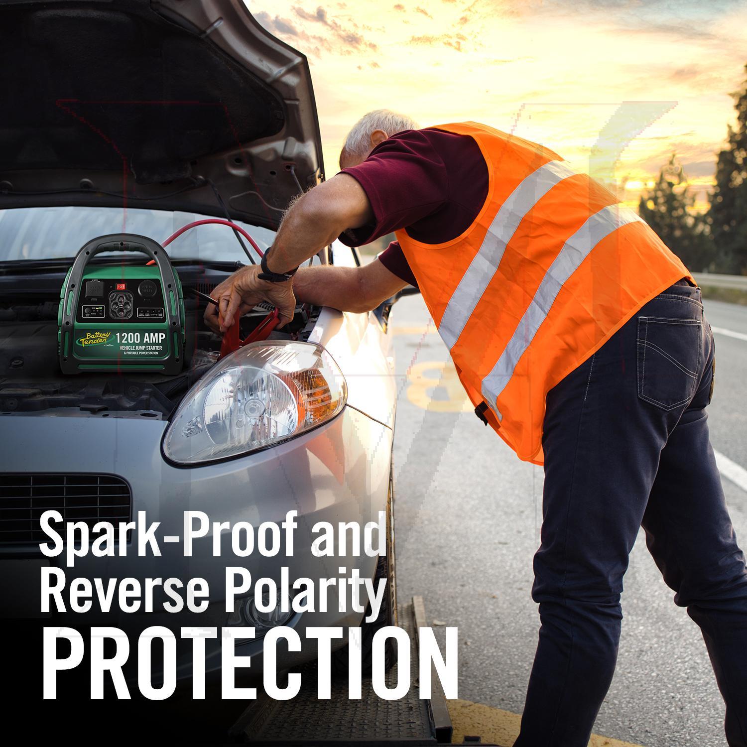 030-0006-WH-BatteryTender-03-Lifestyle01