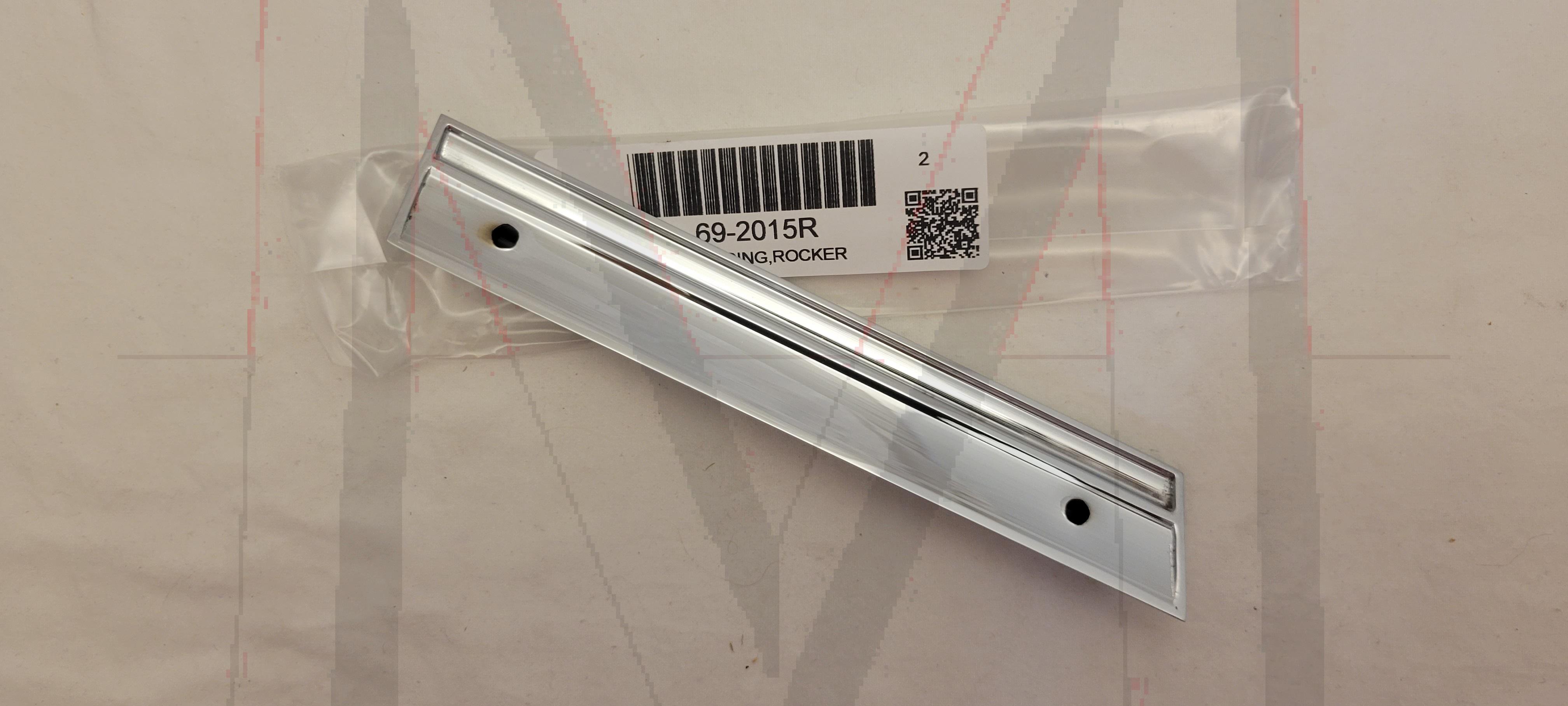 69_2015R_1qS1h3tTIrtJgG CHROME SIDE MOULDING